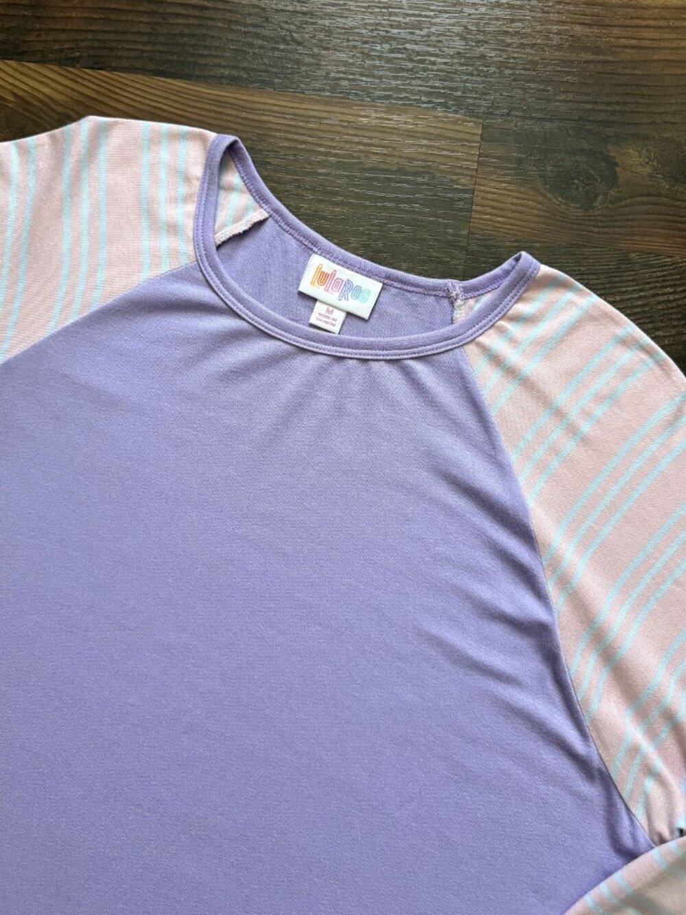 LulaRoe Randy Raglan Tee - NWT - Picture 3 of 8